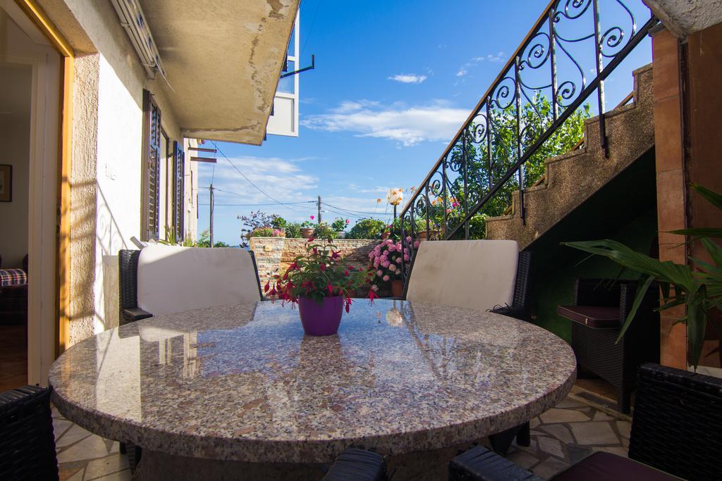 Apartment Magdic Brzac エクステリア 写真